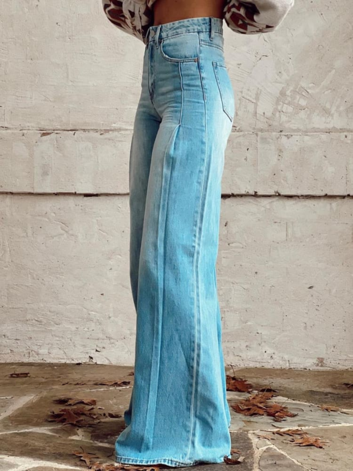 Dorotea - Classic and Elegant Trousers for a Stylish Look