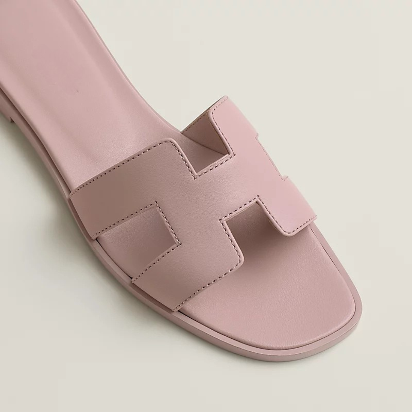 ARIS | Elegant High-Class Sandals for Every Occasion