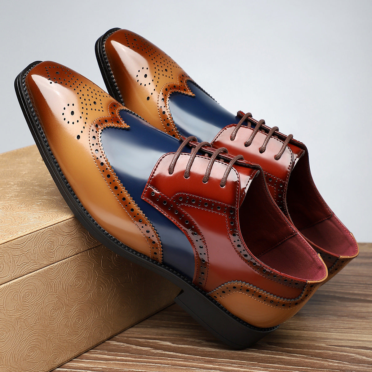 Men Brogue Dress Shoes with Cushioned Insoles and Wingtip Design