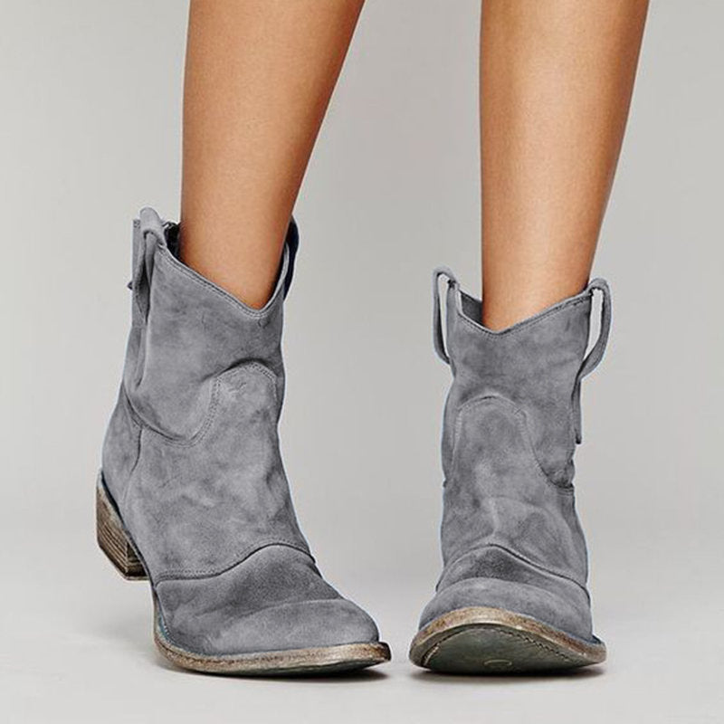 Stylish Carlotta ā elegant and timeless ankle boots for every occasion