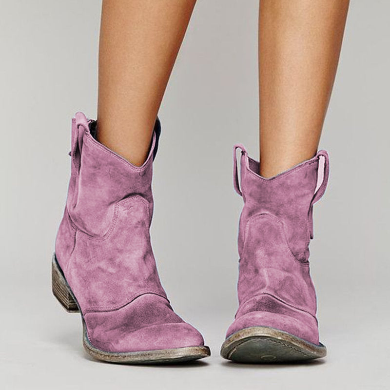 Stylish Carlotta ā elegant and timeless ankle boots for every occasion