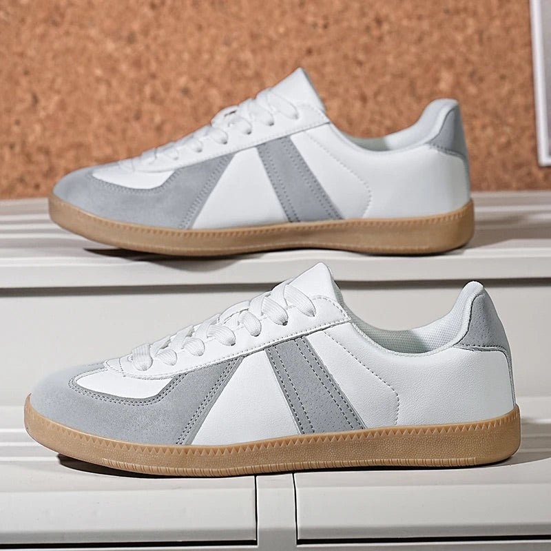 Women Canvas Sneakers with Contrast Details and Cushioned Sole