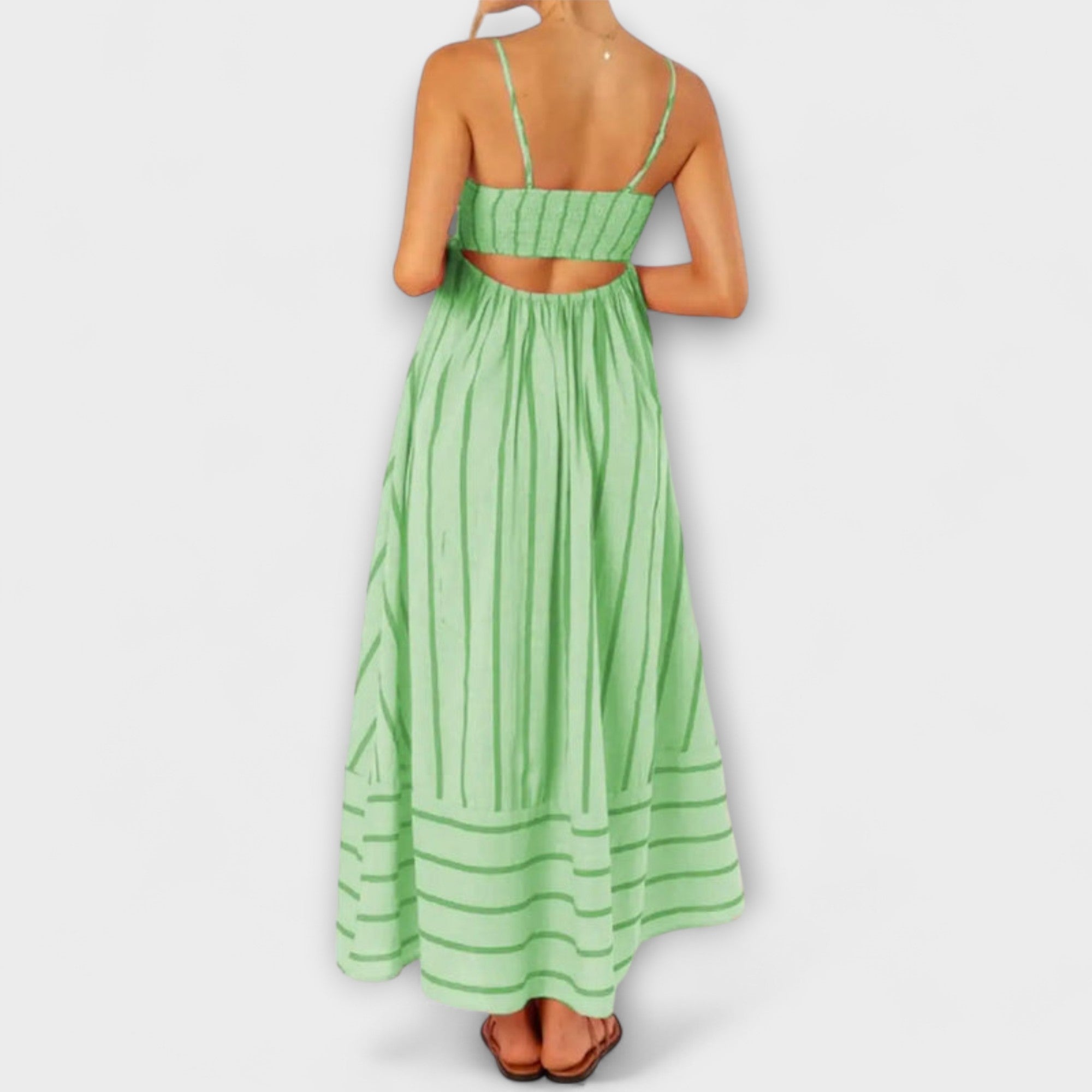 Women's Summer Maxi Dress in Flowing Silhouette with Sleeveless Design and Subtle Waist Definition