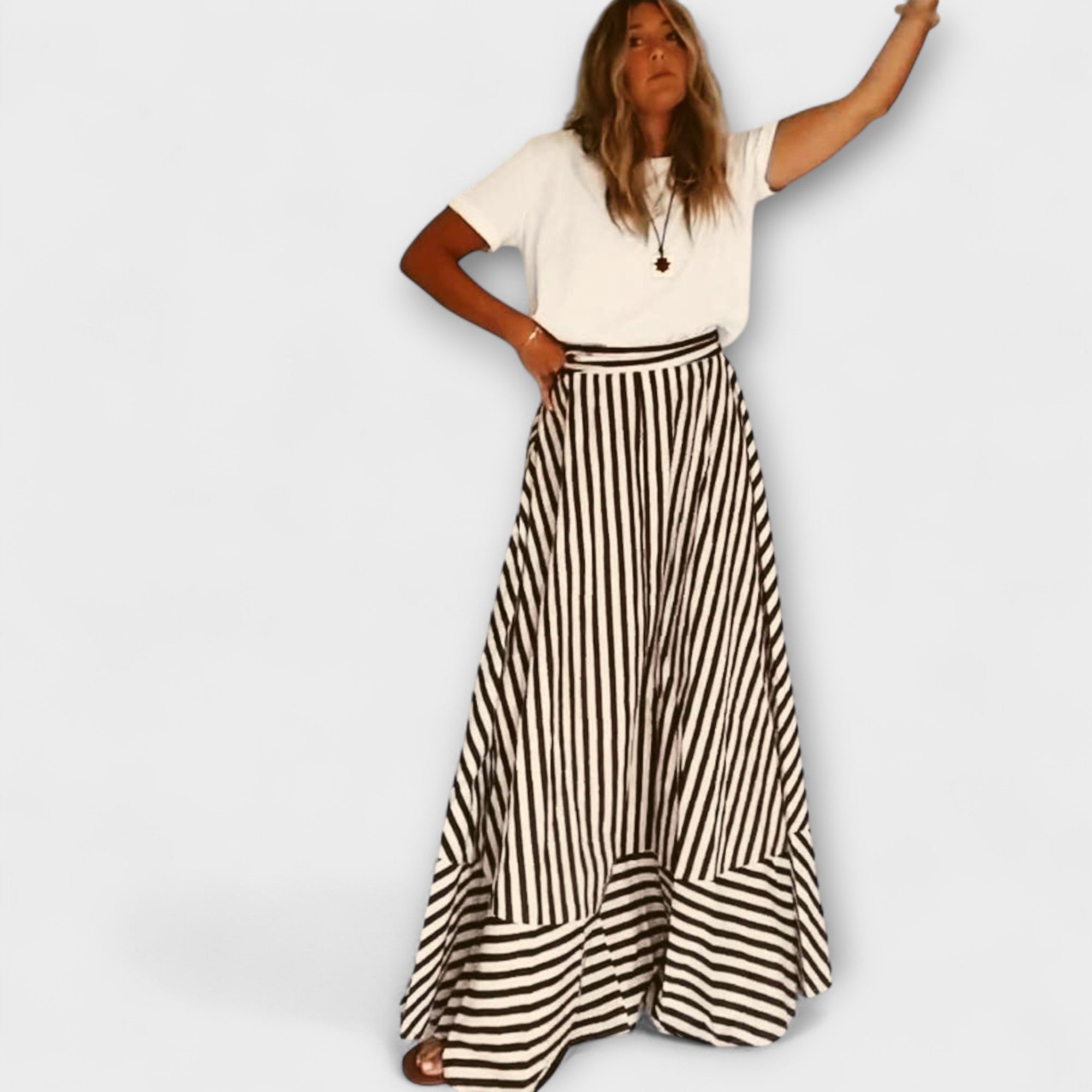 Women's Ruffle Back Maxi Dress with Invisible Side Zipper