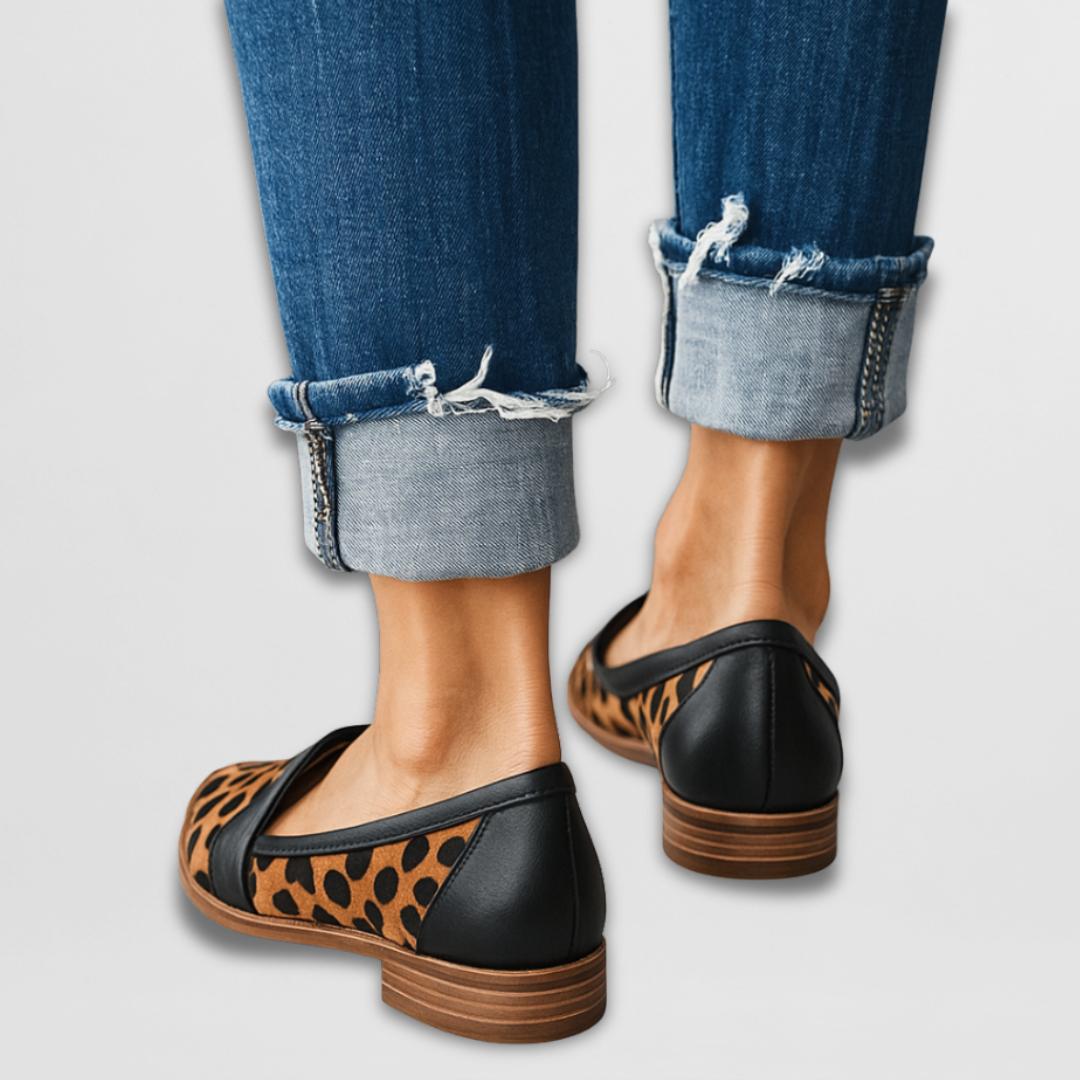 Nadia - Stylish Suede Moccasins for a Modern and Elegant Look
