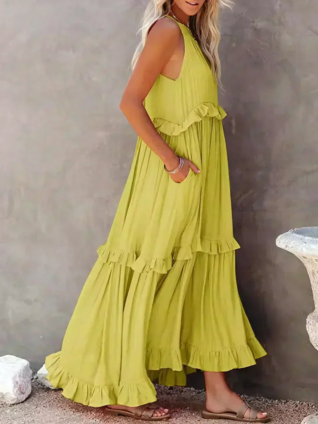 ANETA | Stylish and elegant sleeveless dress with beautiful ruffles