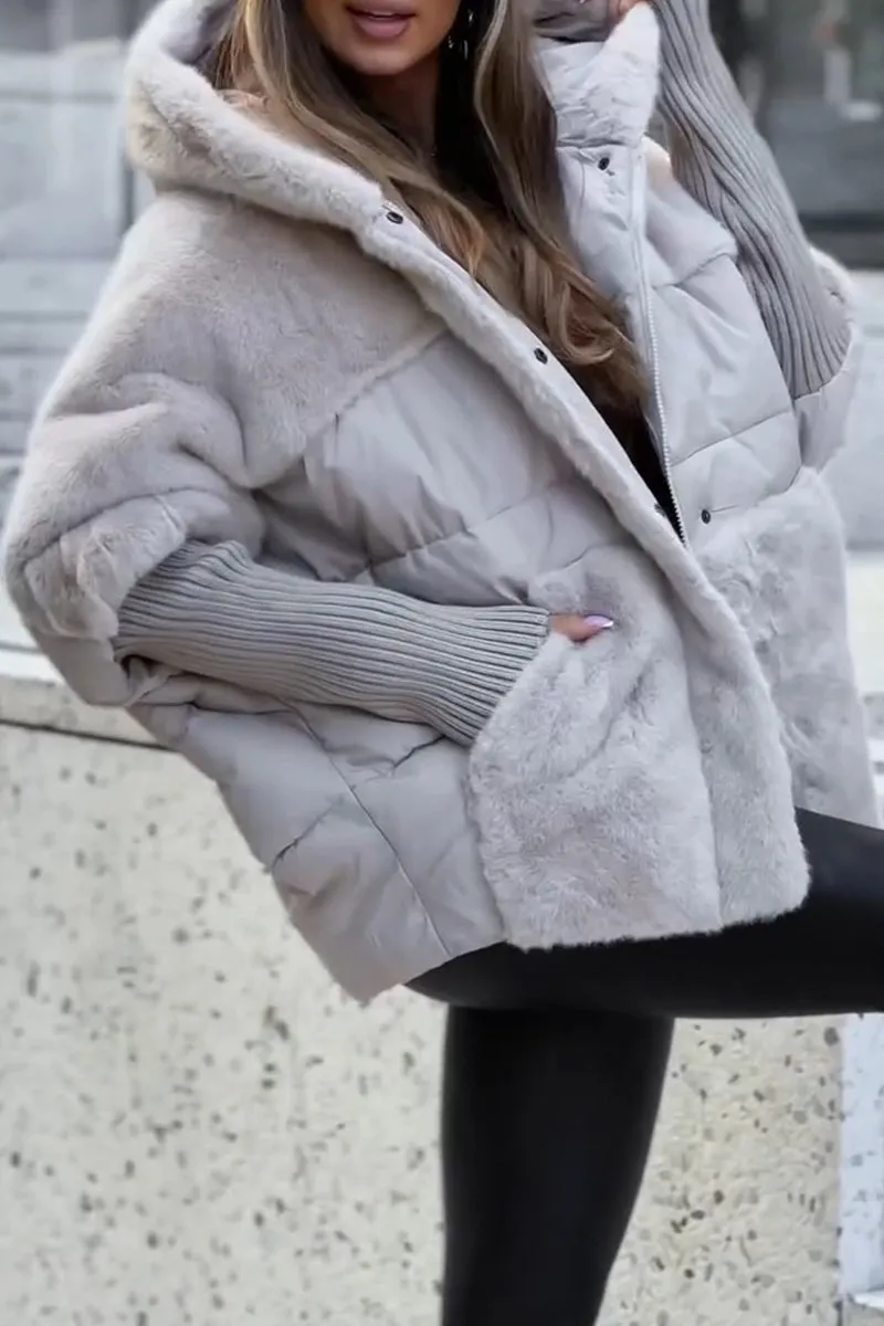 Riley™ - Elegant and Luxurious Hooded Bomber Jacket for a Modern and Sophisticated Style