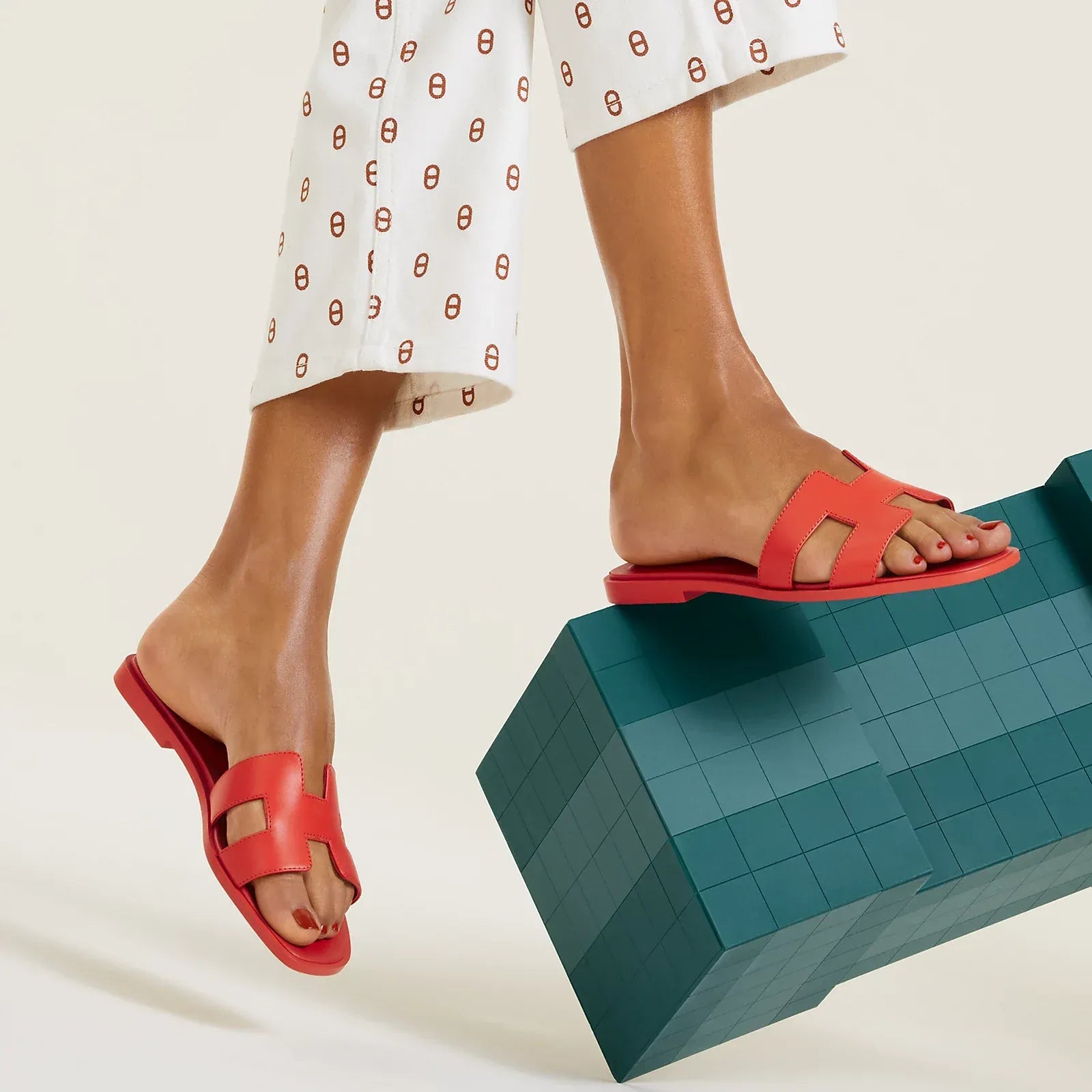 ARIS | Elegant High-Class Sandals for Every Occasion