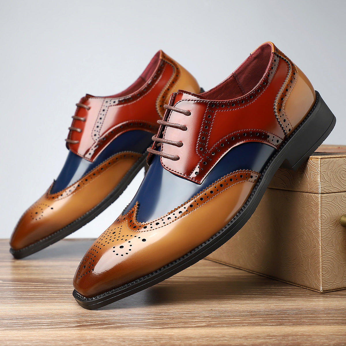 Men Brogue Dress Shoes with Cushioned Insoles and Wingtip Design