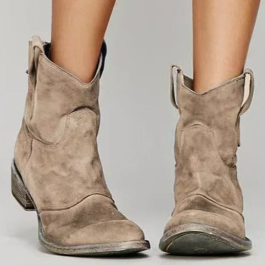 Stylish Carlotta – elegant and timeless ankle boots for every occasion