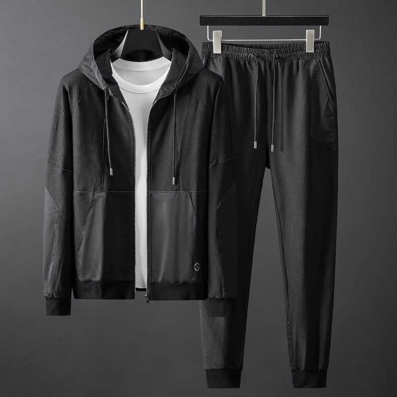 Men's Athletic Set with Breathable Mesh and Moisture-Wicking Tech