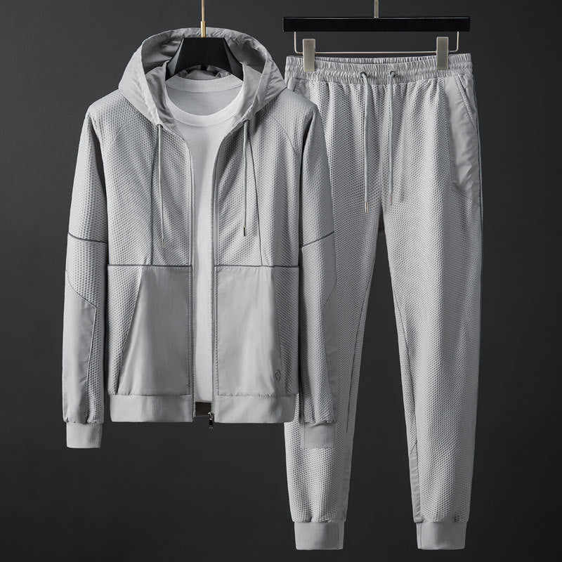 Men's Athletic Set with Breathable Mesh and Moisture-Wicking Tech