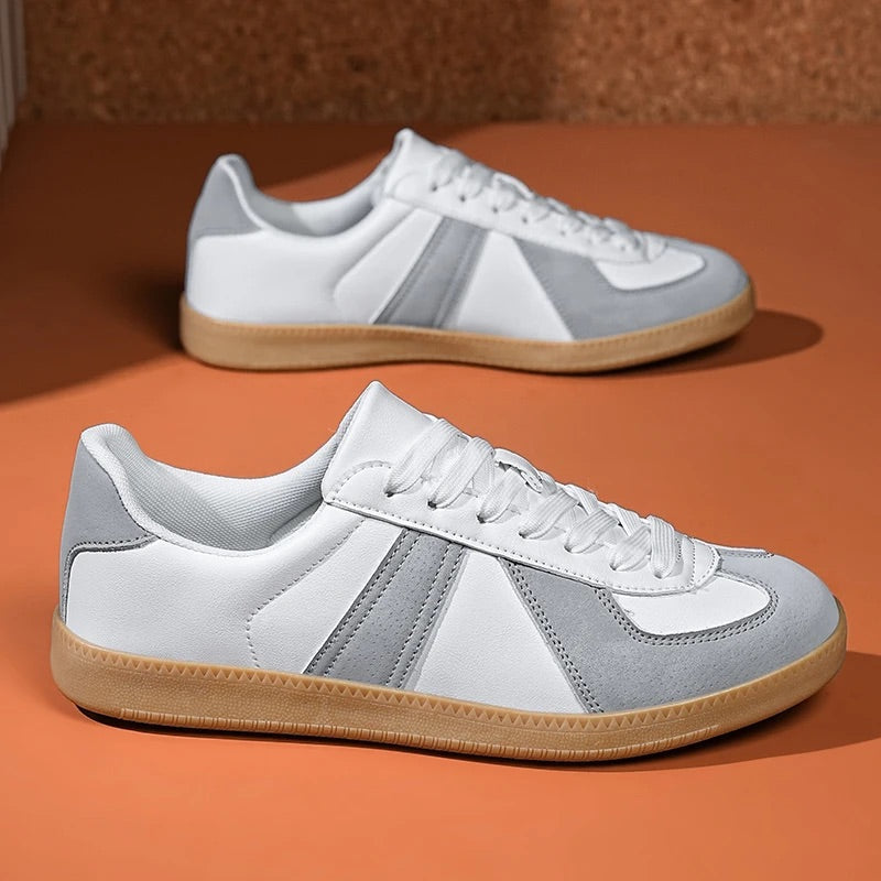 Women Canvas Sneakers with Contrast Details and Cushioned Sole