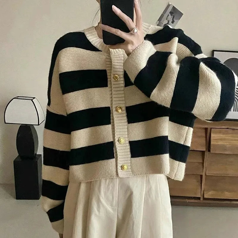 Women Chunky Knit Cropped Cardigan with Wide Stripes and Oversized Buttons