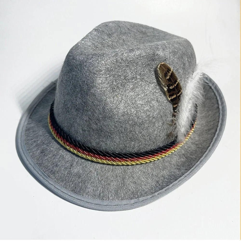 Stylish Men's Oktoberfest Fedora with Feather – The Perfect Costume Accessory for an Unforgettable Festival Appearance