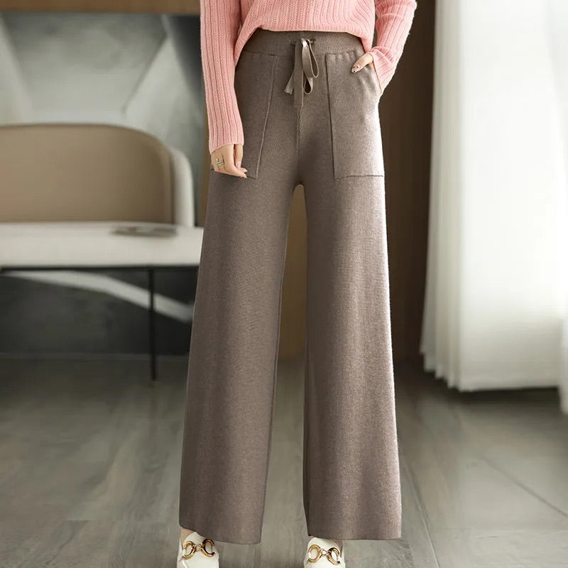 Women's Knitted Wide-Leg Pants in Merino Wool