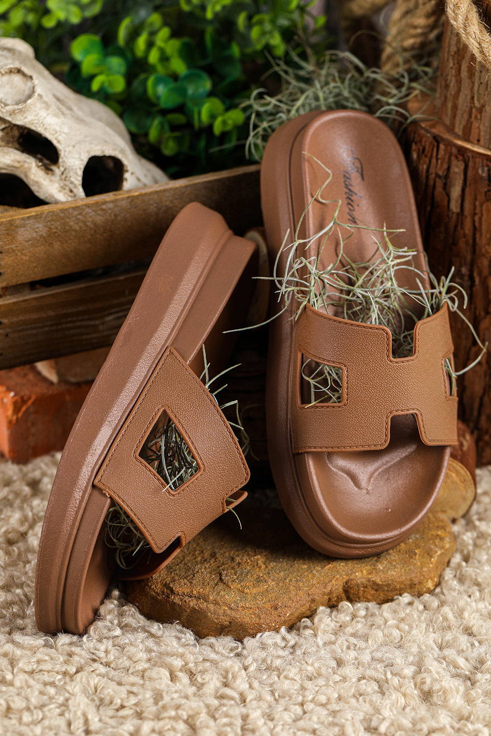 ELLE | Elegant Luxury Sandals for Every Occasion