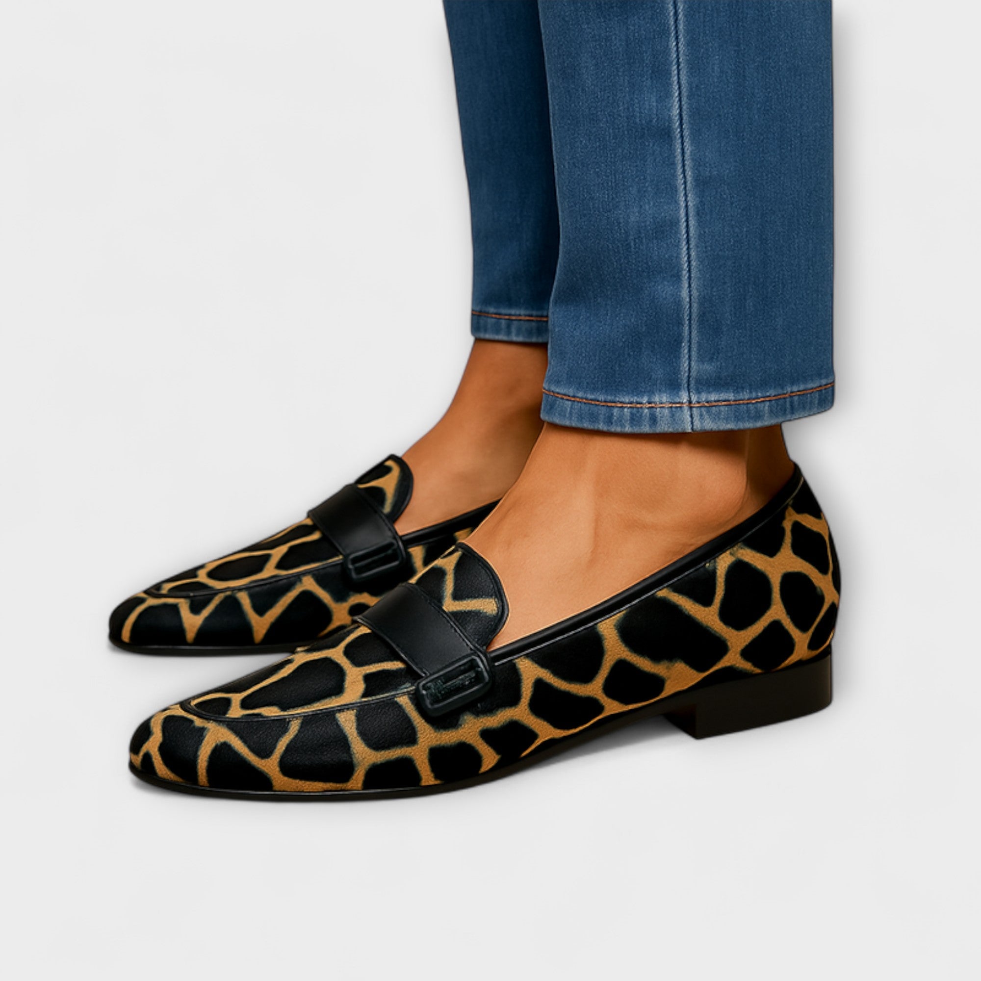 Wal - Stylish Leopard Loafers for Timeless Charm