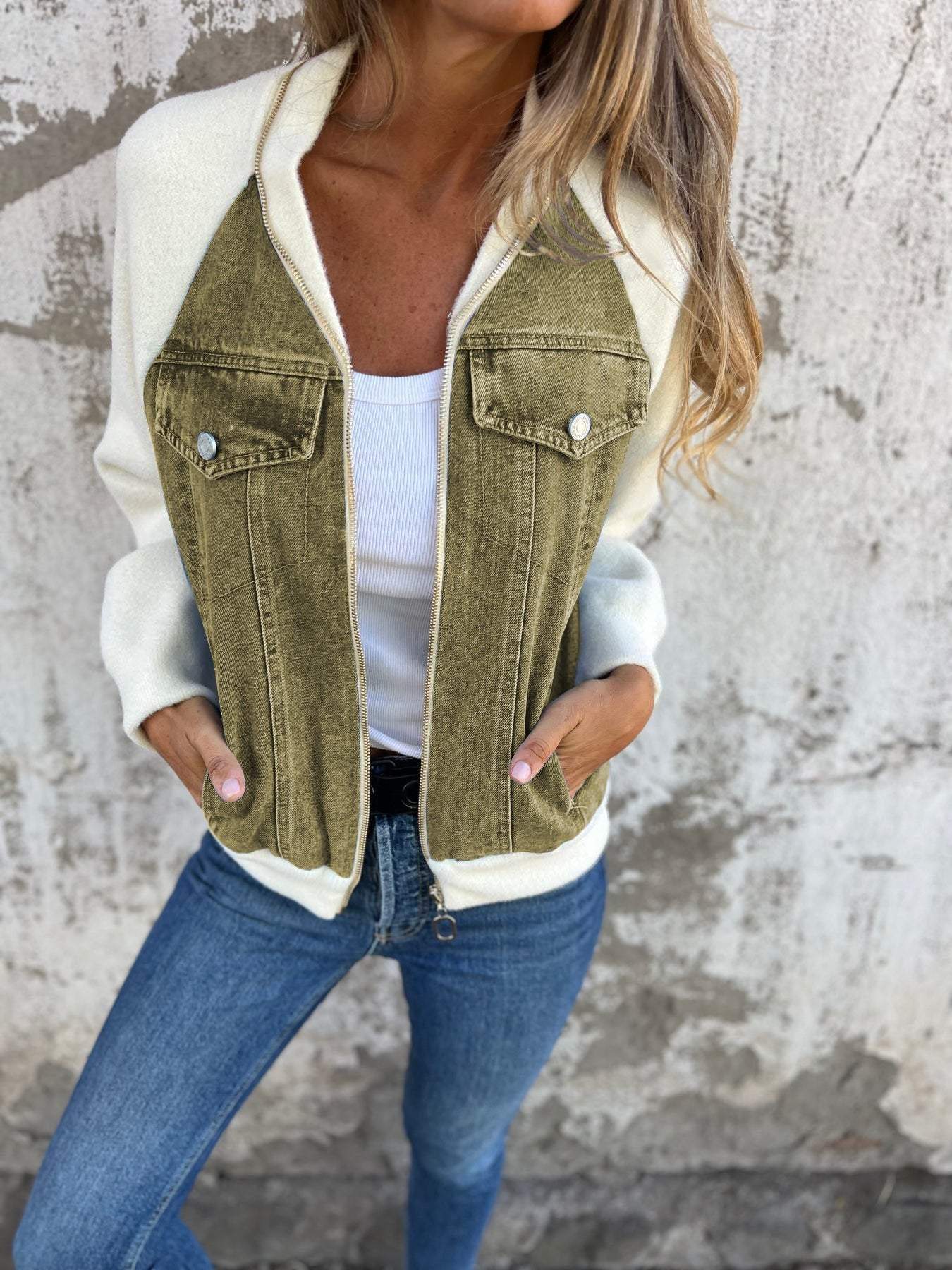 Zoe™ - Elegant and trendy denim jacket for a sophisticated style