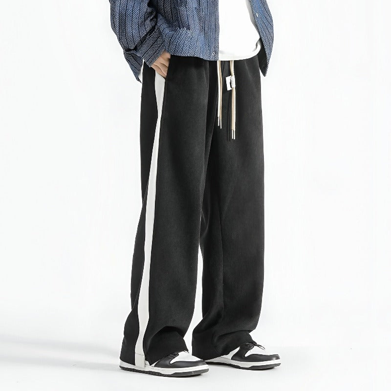 Men Woven Pleated Trousers with Straight Leg and Rib-Knit Fabric
